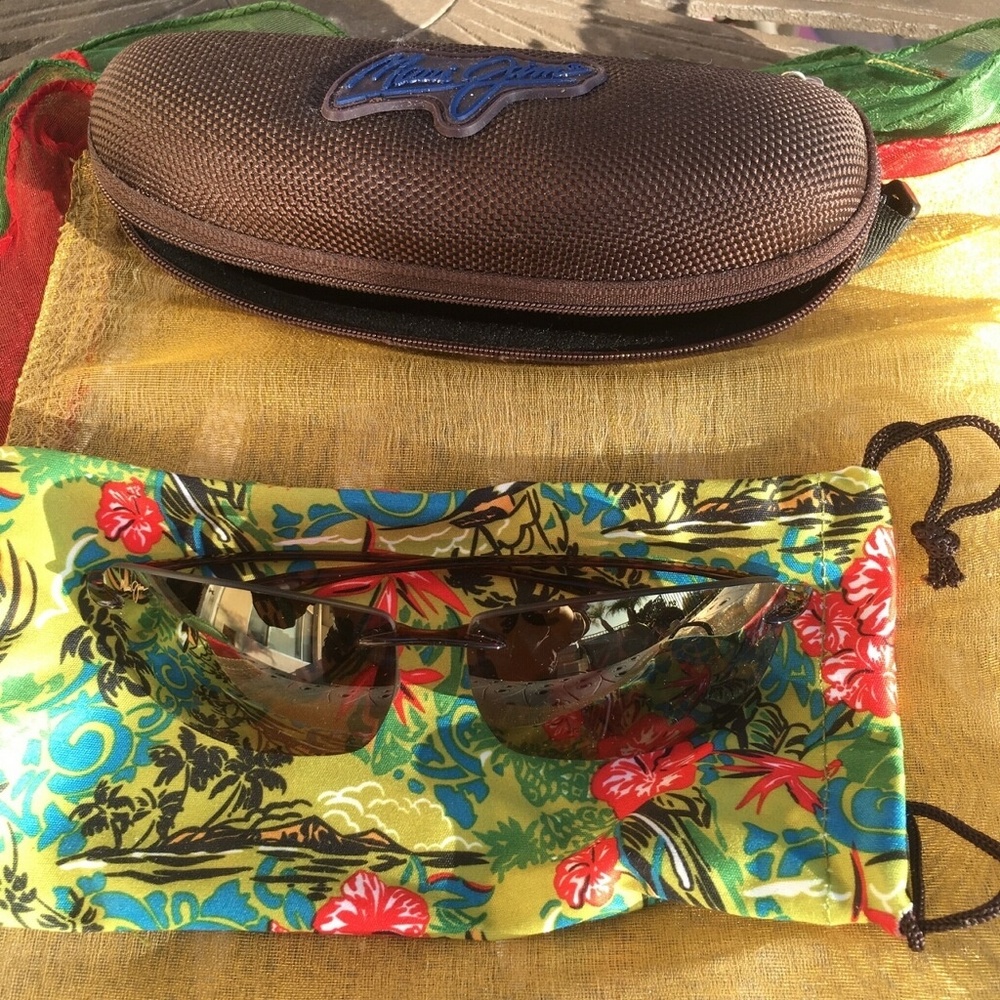 Maui Jim sunglasses  MJ sport style